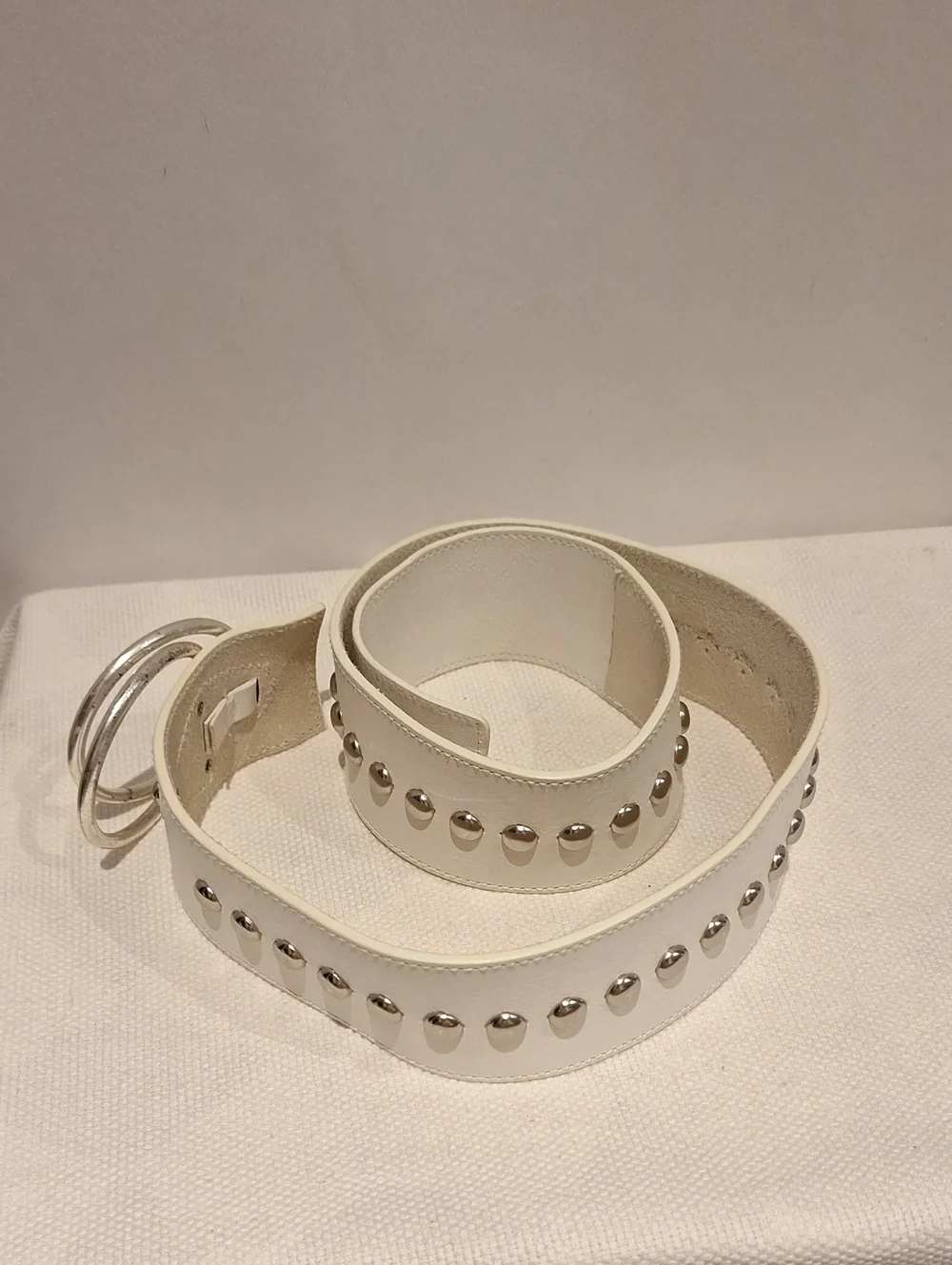 Michael Kors Women’s White Double-Ring Studded Leather Belt
